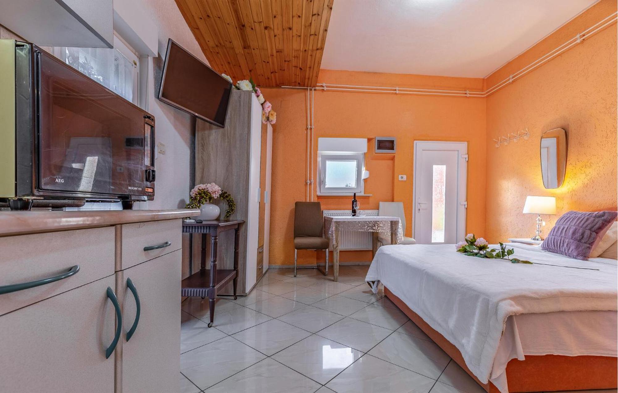Pet Friendly Apartment In Medulin With Wifi Exterior foto
