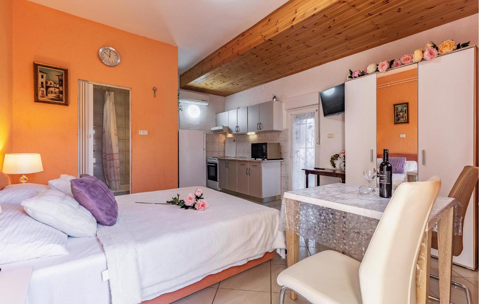 Pet Friendly Apartment In Medulin With Wifi Exterior foto