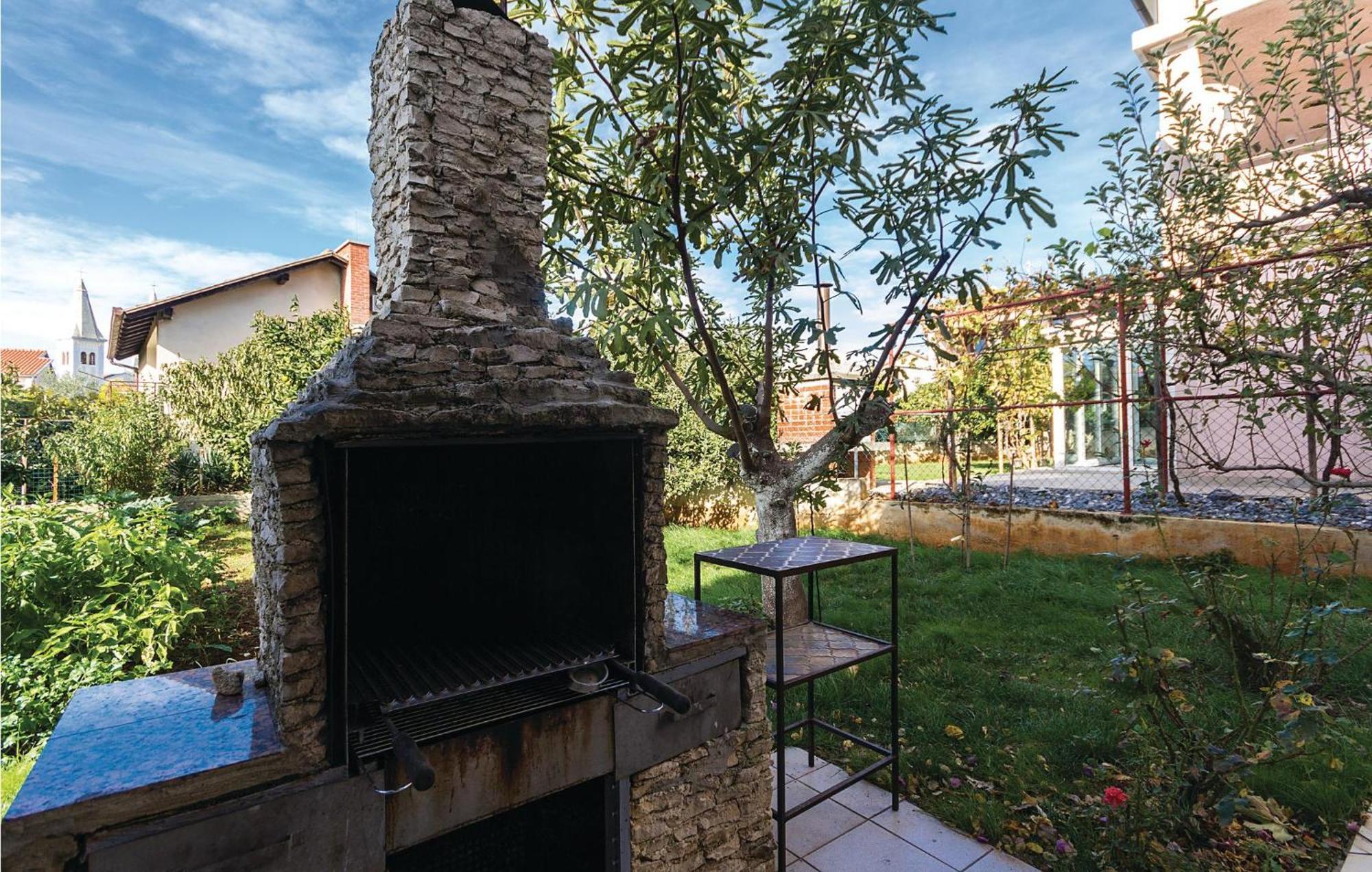 Pet Friendly Apartment In Medulin With Wifi Exterior foto